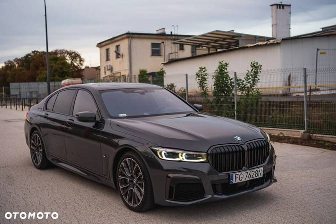 BMW Seria 7 750i xDrive - 10