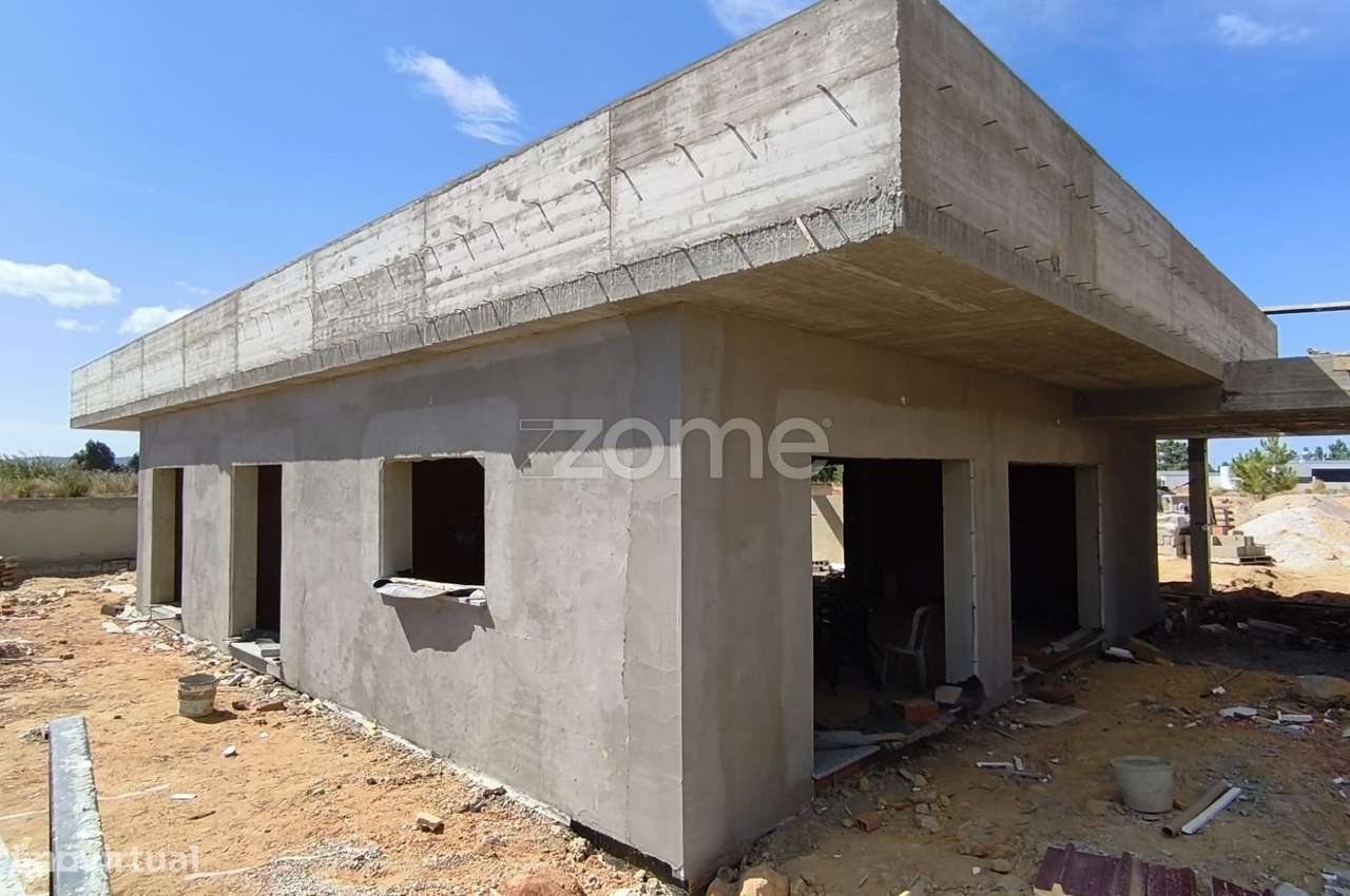 Moradia T4 2 Suites Urbanização Pinhal das Formas-4