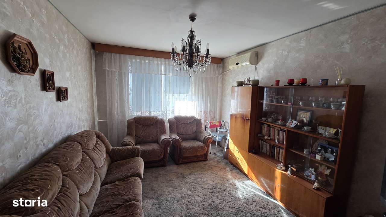 Pod Butelii, apartament 3 camere, decomandat, 70 mp, etaj 2/4-8