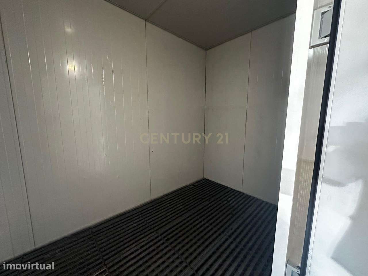 Armazém/Garagem em Mina de Água, Amadora - 45m² - Grande imagem: 5/9