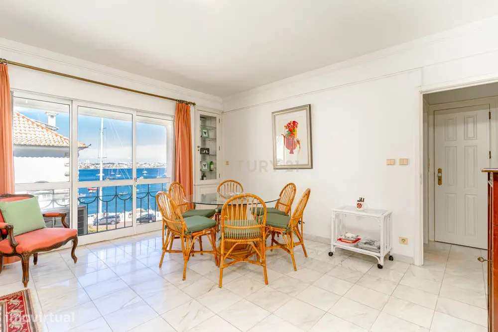 Apartamento T1 no Centro Histórico de Cascais com Vista Mar-18
