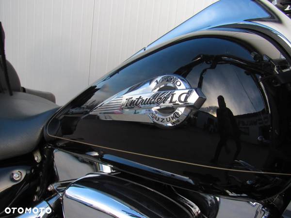 Suzuki Intruder - 9