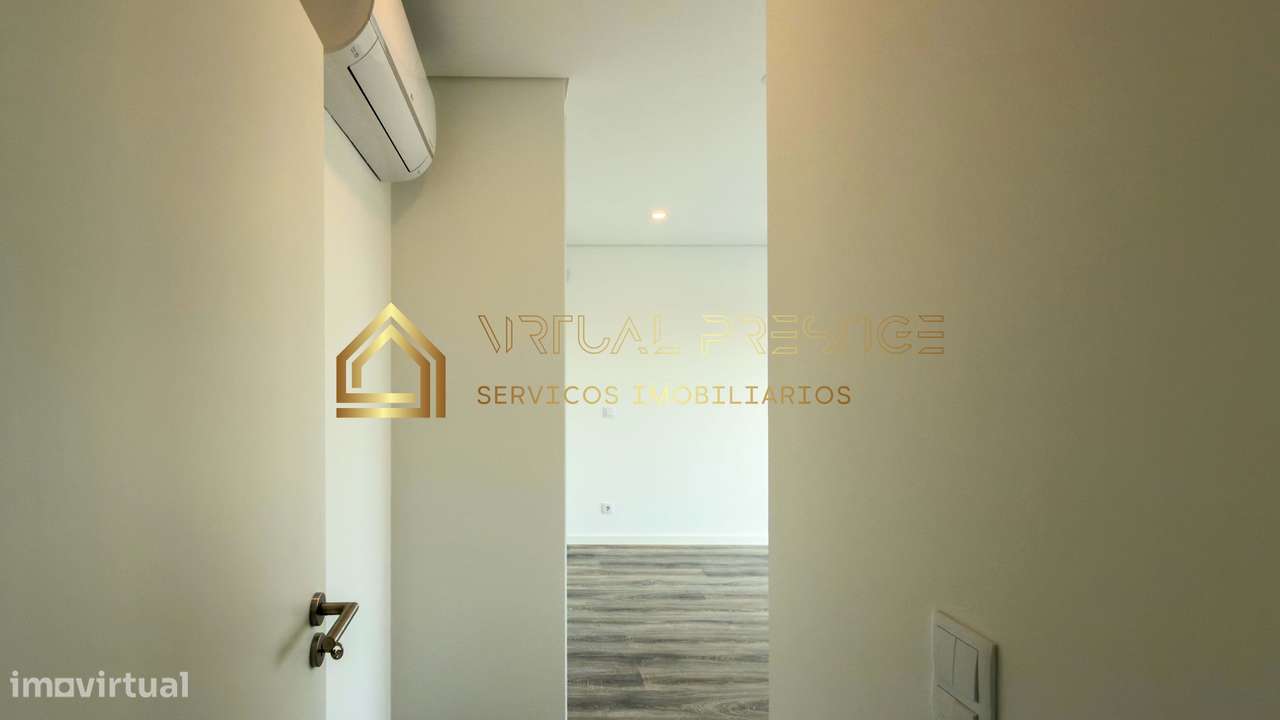 Moradia T4+1 nova com piscina e garagem em Palhais + cave com escri...-19