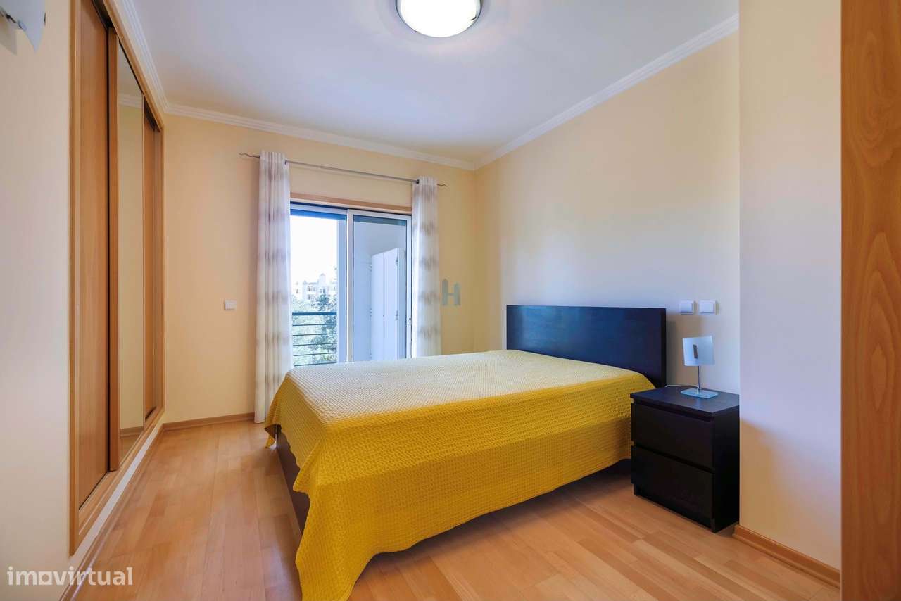Vende-se Penthouse T3 na Praia da Rocha – localização privilegiada-13