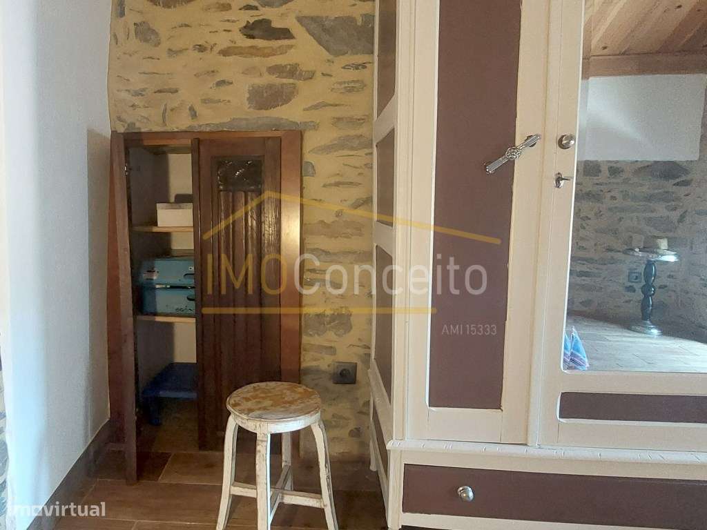 Alojamento local|| Moradia T3|| 2 pisos|| Castanheira de pera||-19