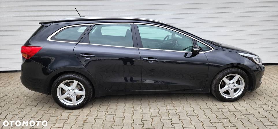 Kia Ceed 1.6 GDI DCT SW Platinum Edition - 5