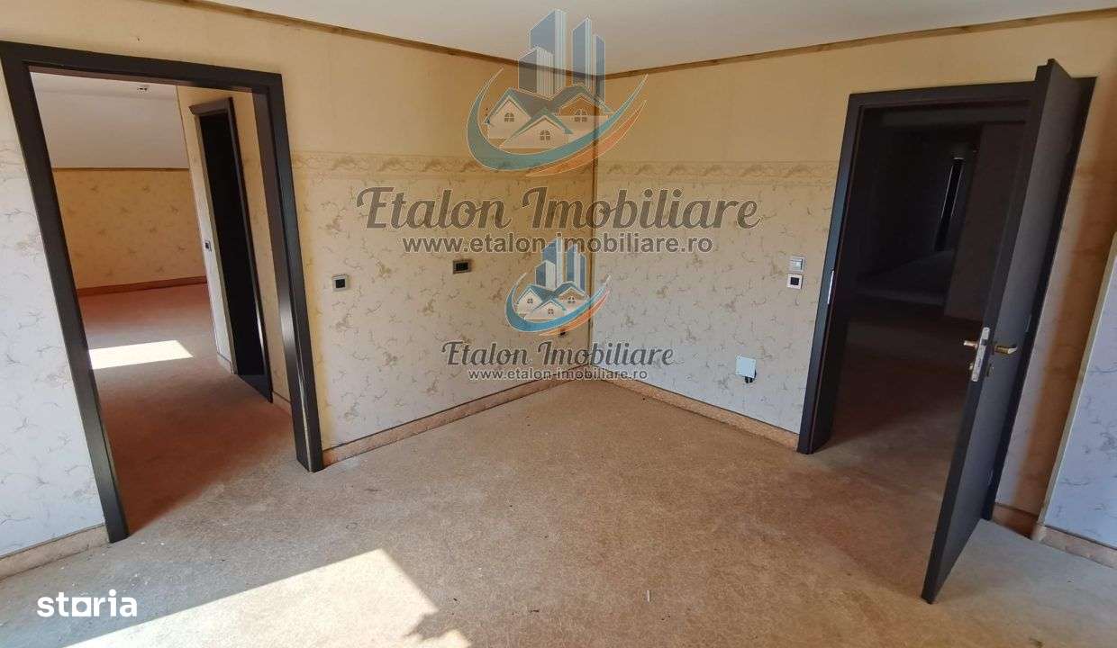 Pensiune/ Camin de batrani - Restaurant 8000 mp aproape de Tg.Neamt - - Imagine principală: 5/15