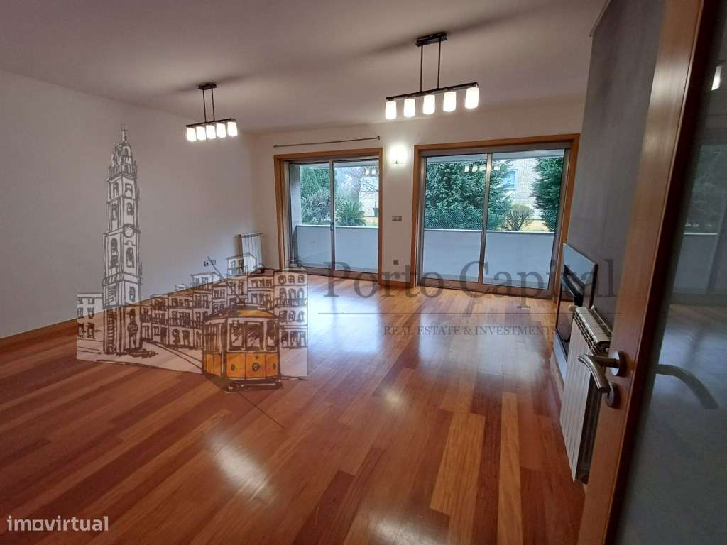 EXCELENTE T1 ESPAÇOSO EM FRENTE AO HOSPITAL SÃO MARTINHO - Grande imagem: 2/32