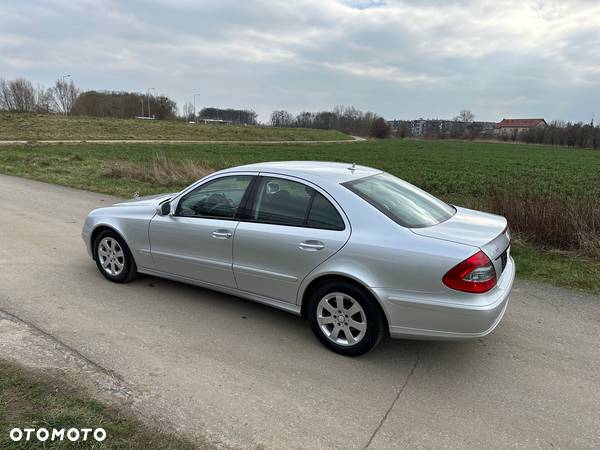 Mercedes-Benz Klasa E 220 T CDI Automatik Elegance - 23