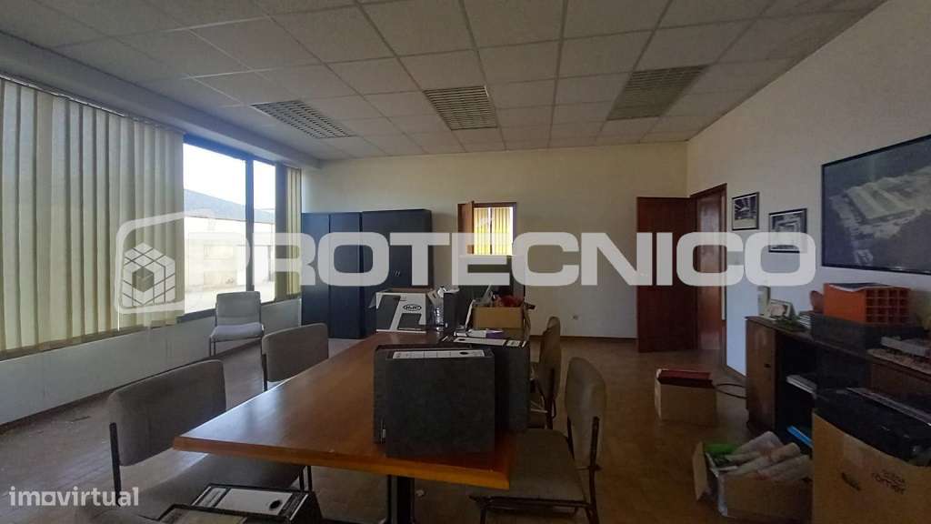 Armazém Industrial - 16.500m2 - Centro País-7