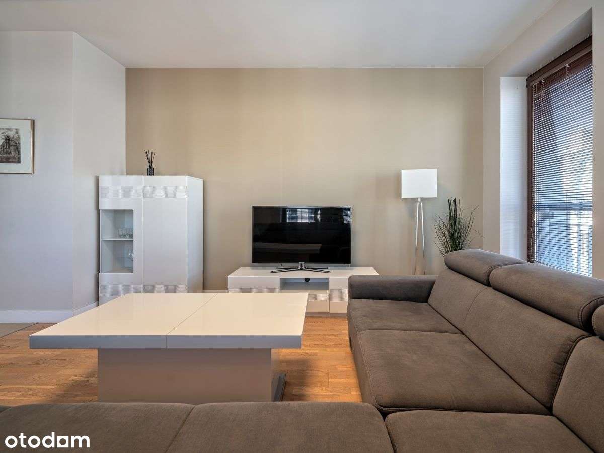 Szafarnia 8 – przestronne mieszkanie przy Marinie-2