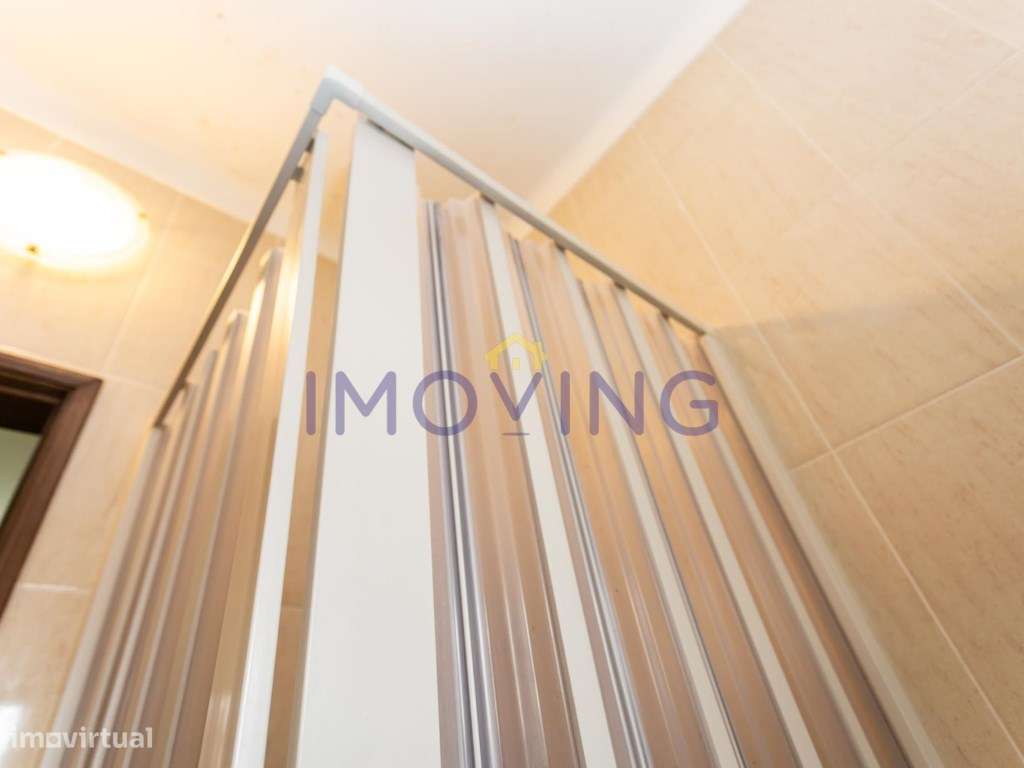 Apartamento T2 para venda no Barreiro-11