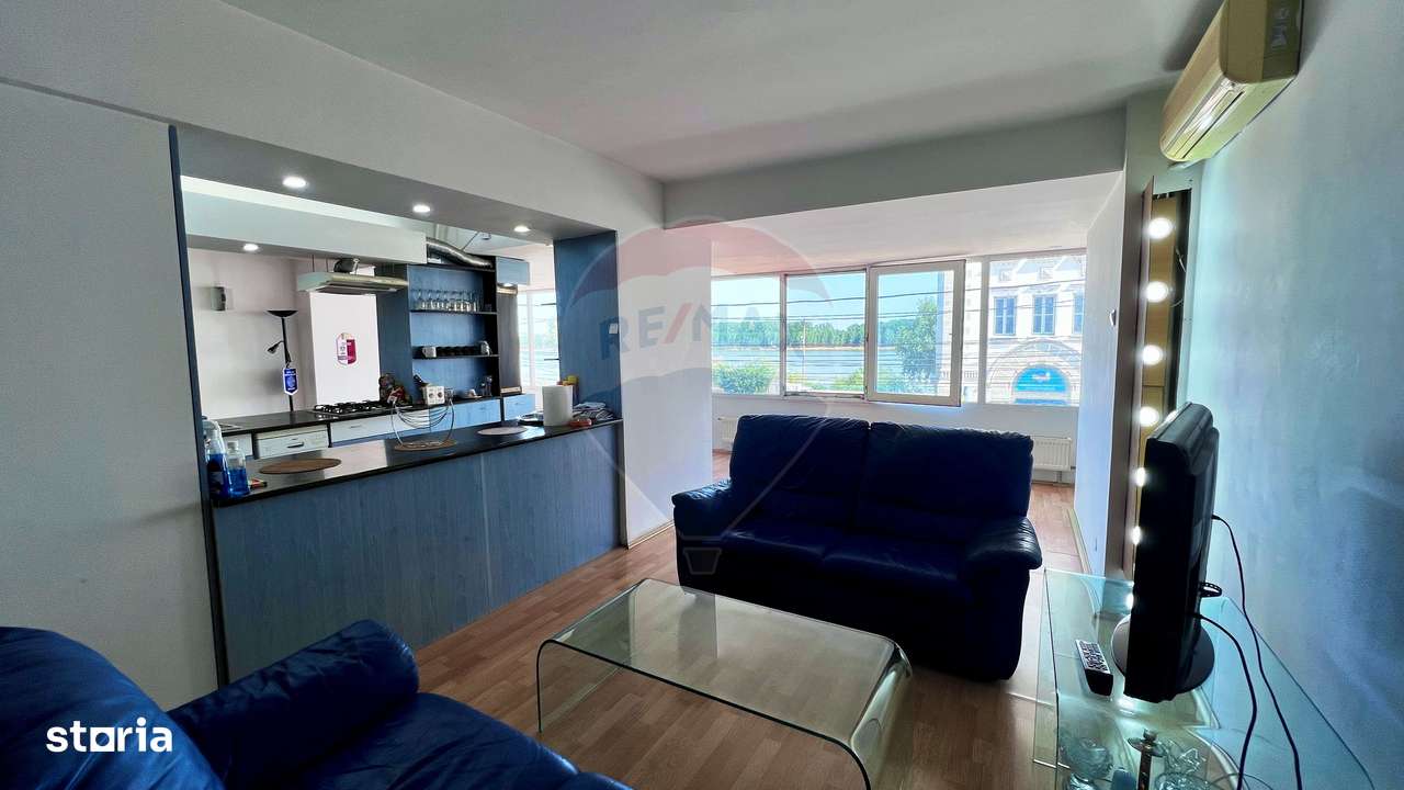 Apartament de vânzare Galați, 6 camere, Faleză - locuință sau birouri - Imagine principală: 1/13