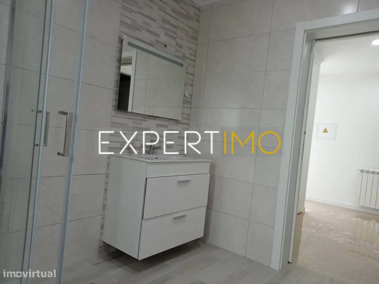 Moradia T2 São Bento, Porto de Mós, Leiria com design moderno-26