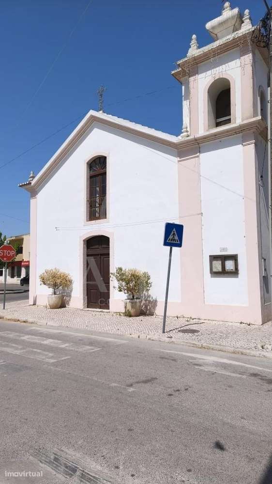 T2 no centro de Marinhais com sótão de 69 m2, varandas e excelente est
