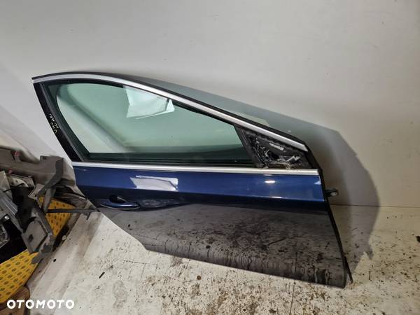 Volvo V40 II drzwi prawe przednie przód. - 2