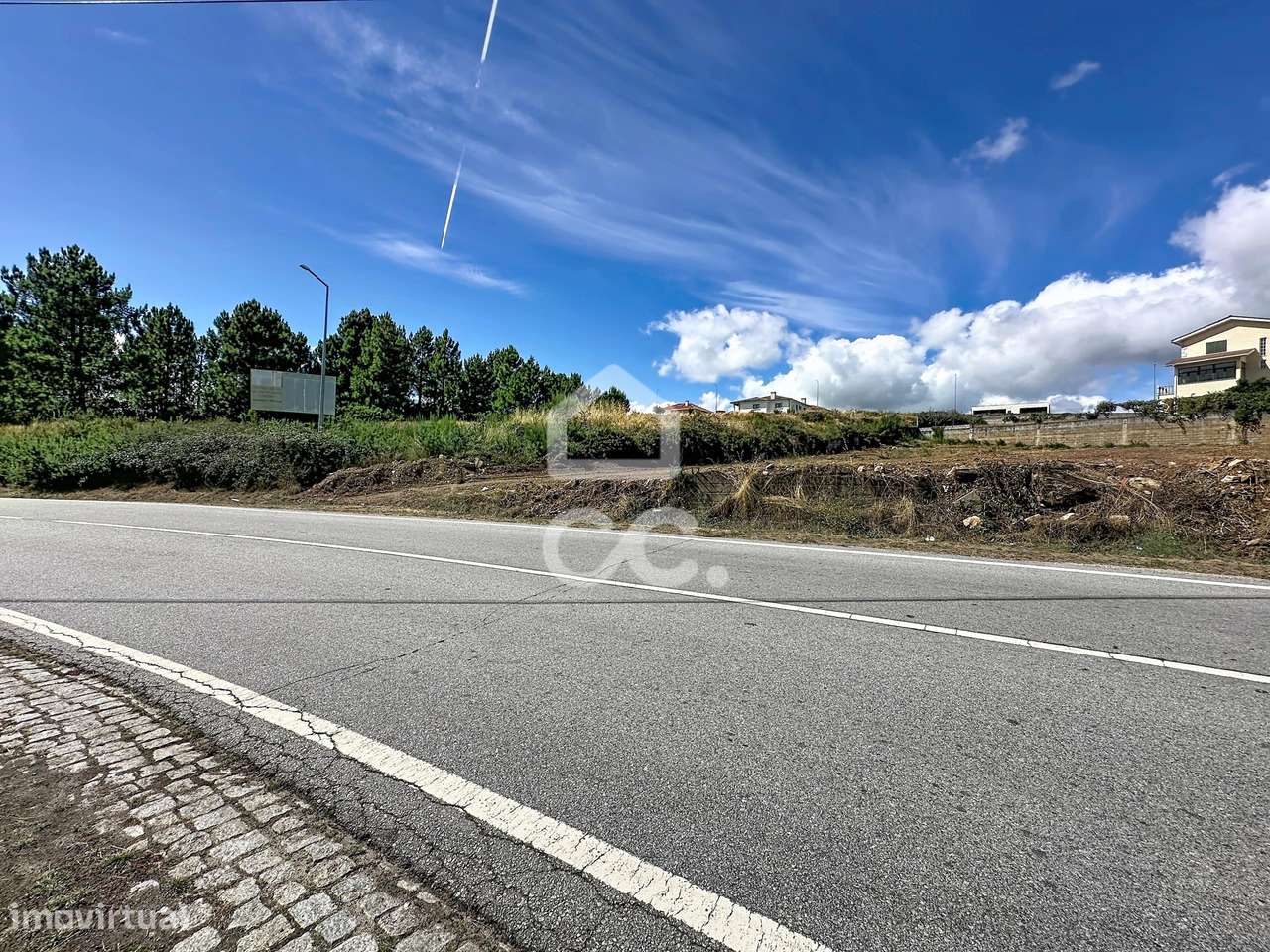 Lote para construção de uma moradia em Carrazedo de Montenegro-11