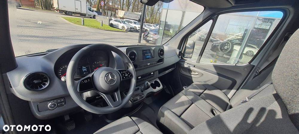 Mercedes-Benz sprinter - 3