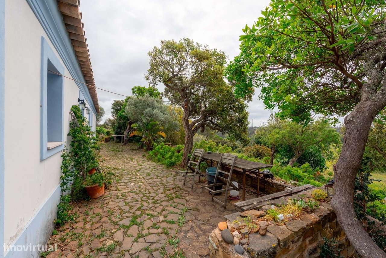 Casa tradicional exclusiva off-grid com 15 hectares no interior do Alg - Grande imagem: 5/17