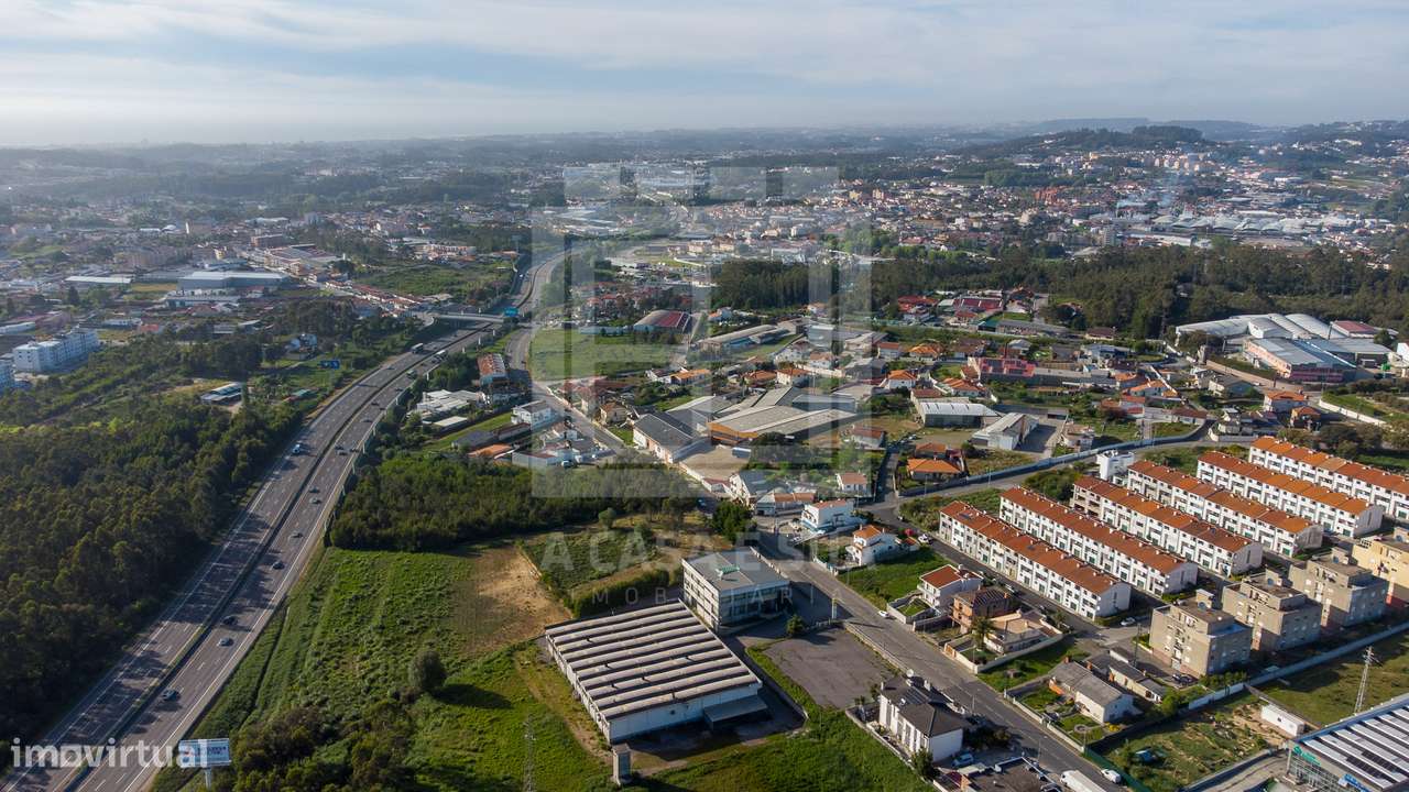 Venda conjunta de 2 terrenos urbanos em Rio Meão, S.M. Feira-13