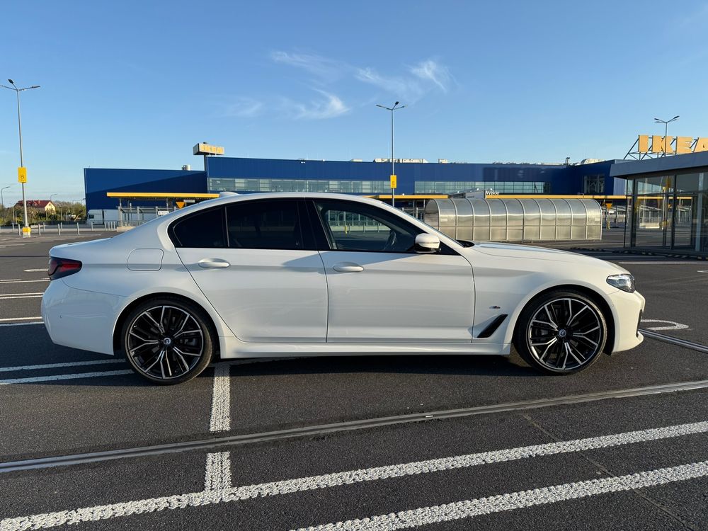 BMW 5 Series G30/G31 540i xDrive mHEV M Sport sport 2022