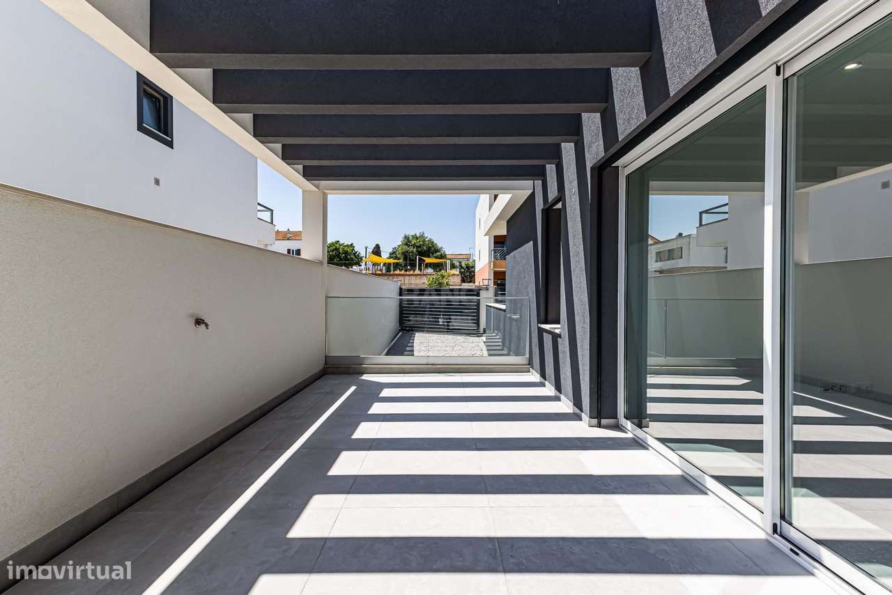 Moradia Contemporânea T3 com Garagem | Mexilhoeira Grande-38