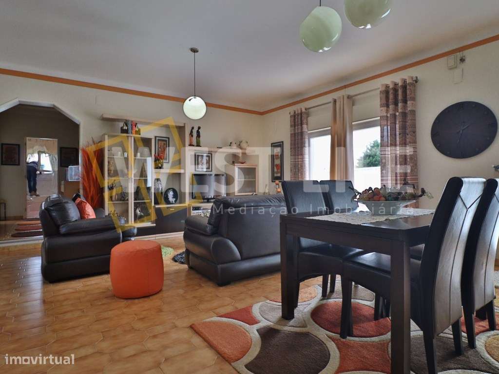 Moradia T4 Independente a 8 minutos das PRAIAS com Logradouro e Vis... - Grande imagem: 4/24