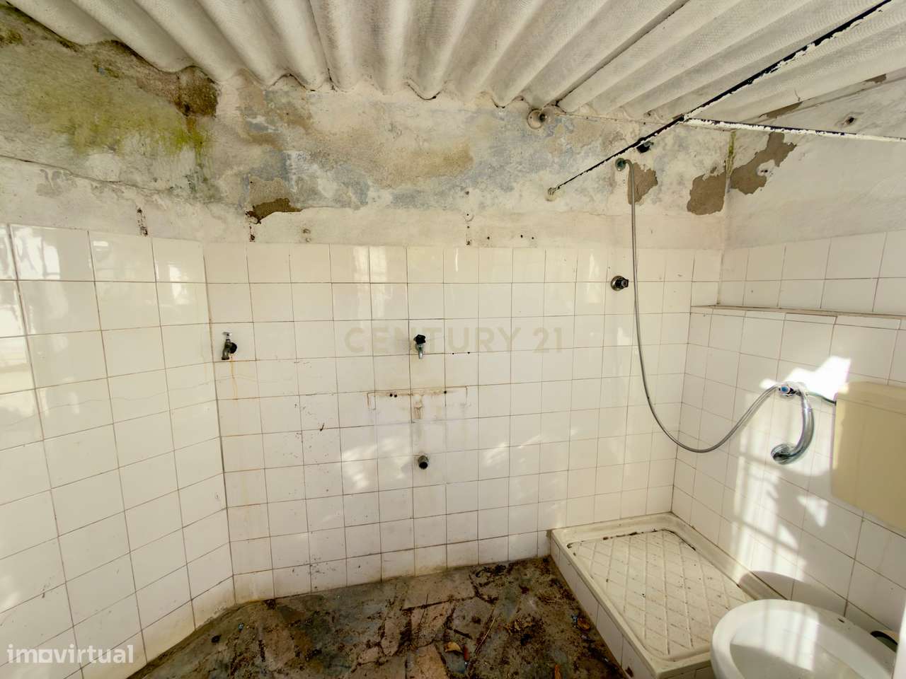 A Oportunidade Perfeita para Criar a Casa dos Seus Sonhos em Janes, Al-7