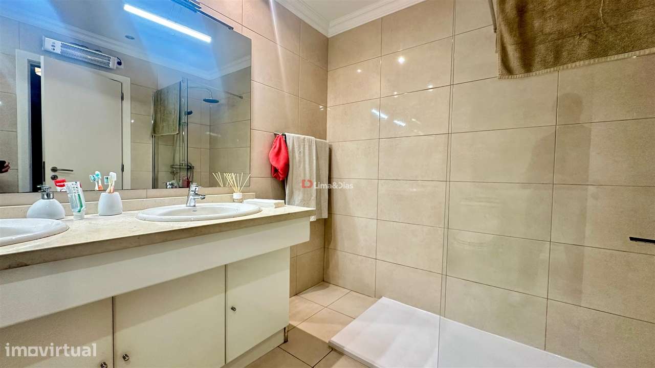 Apartamento T2 Venda em Gulpilhares e Valadares,Vila Nova de Gaia - Grande imagem: 4/8