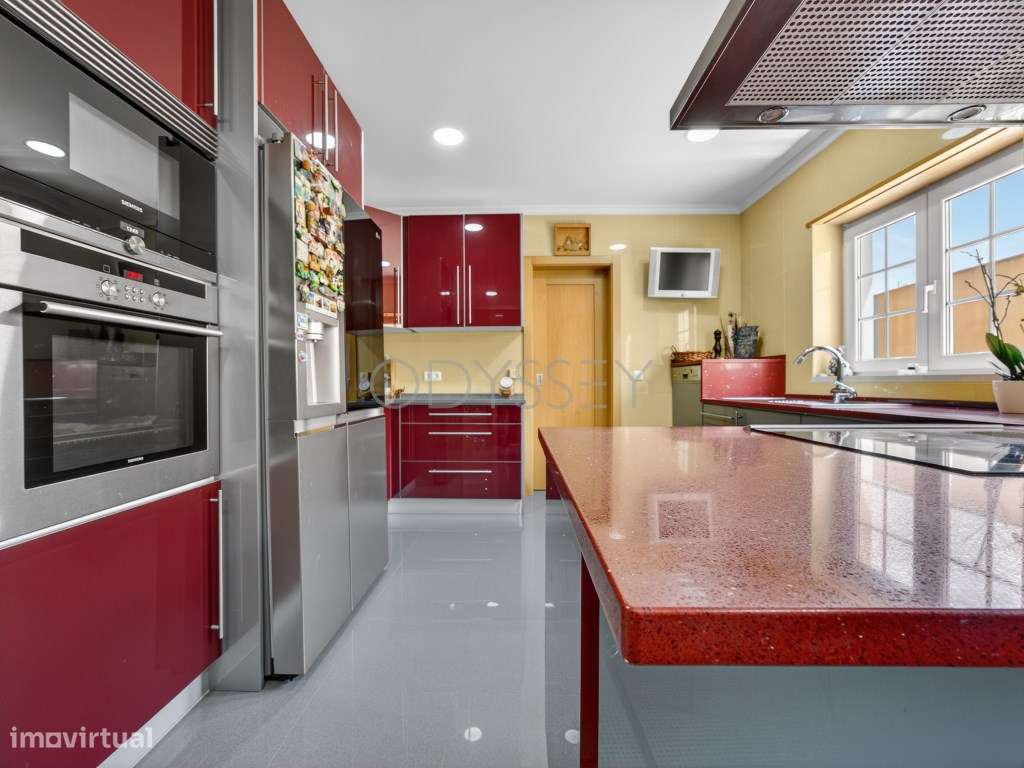 Villa T3 com piscina e vistas panorâmicas aninhada na aldeia histór...-19
