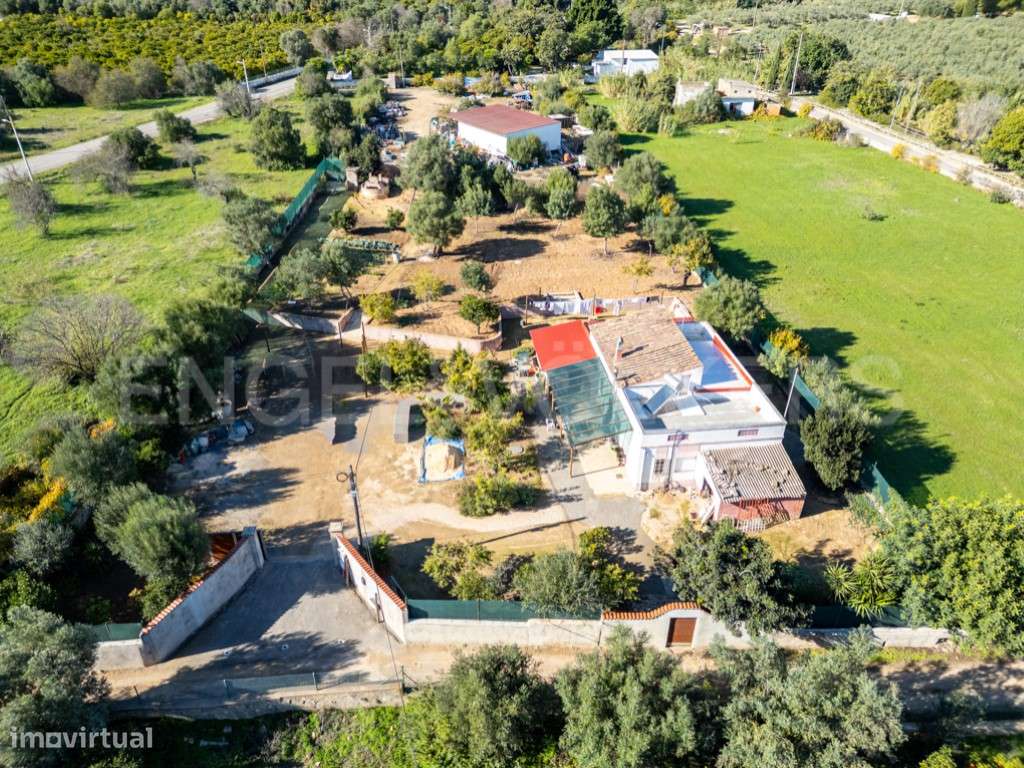 Casa Típica Privada T2 com jardim em Moncarapacho-0