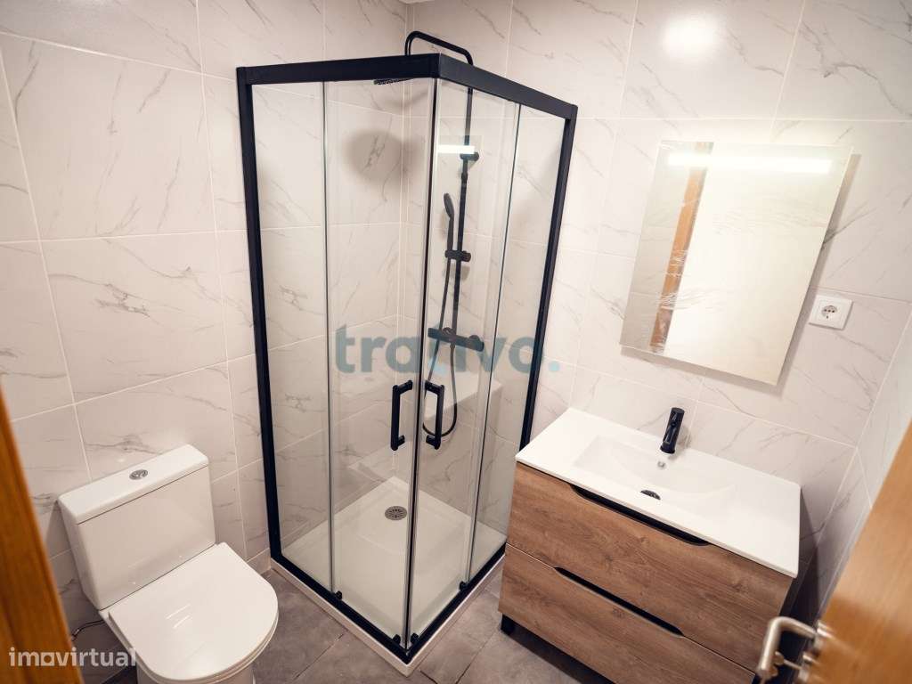 Moradia T2 Totalmente Reabilitada | Zona exterior com 45 m² | Santa...-6