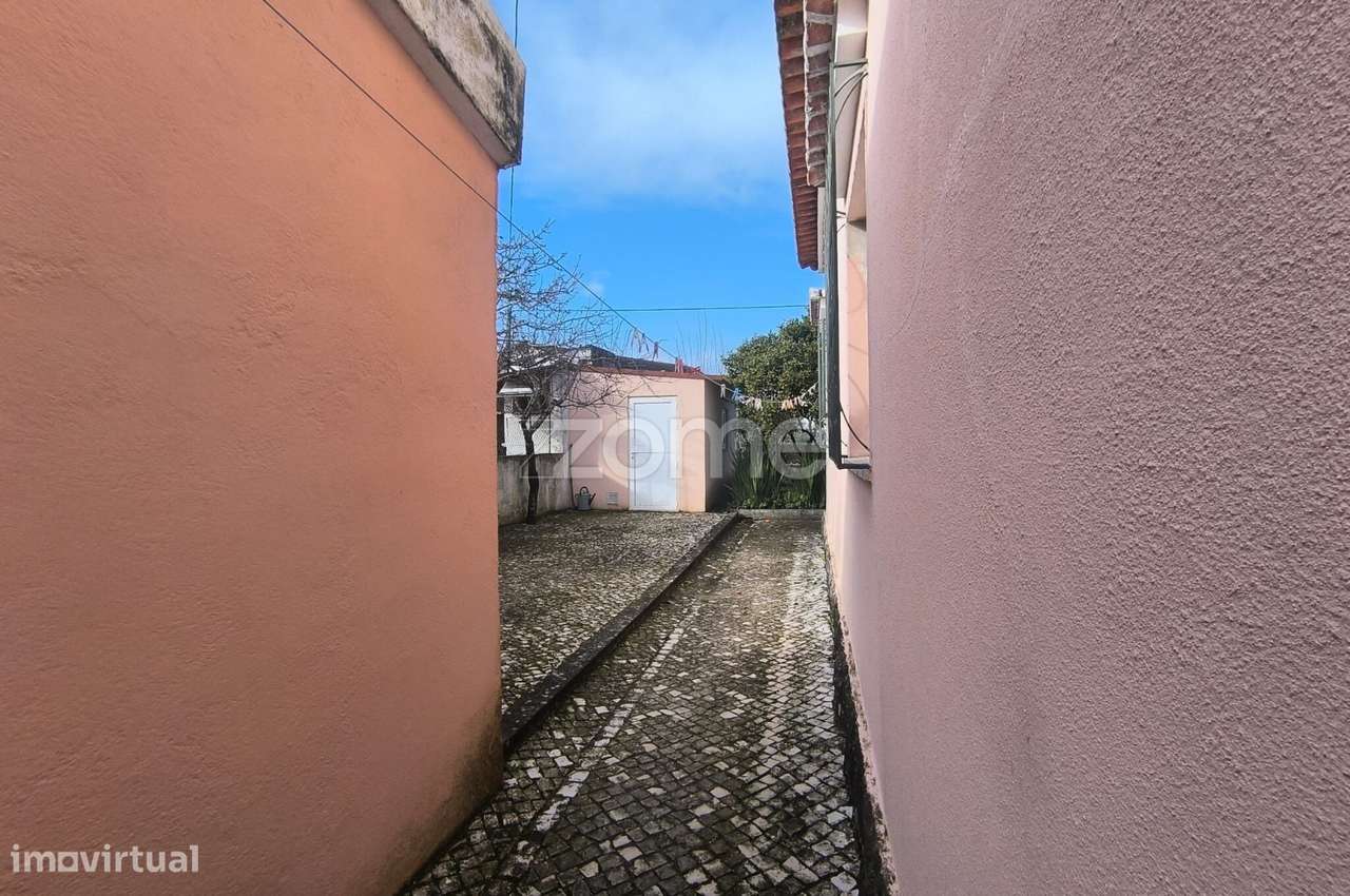 Moradia T4 unifamiliar Carnide-32