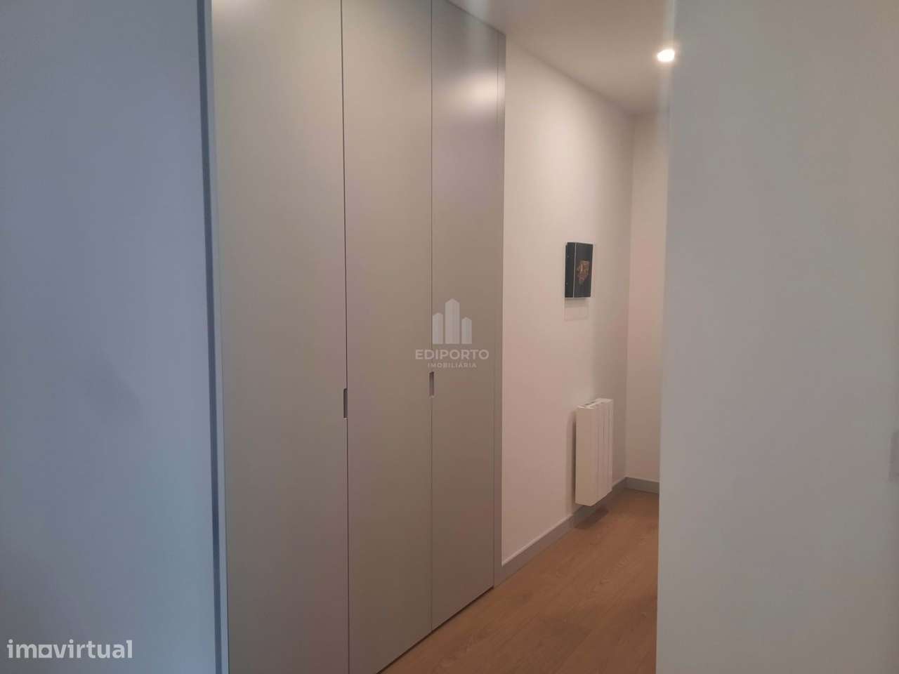 T2 COM GARAGEM E VARANDA   NO PORTO-21