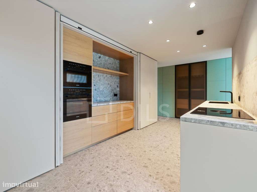 Moradia T5 nova, com jardim e piscina, situada em Birre - Grande imagem: 5/44