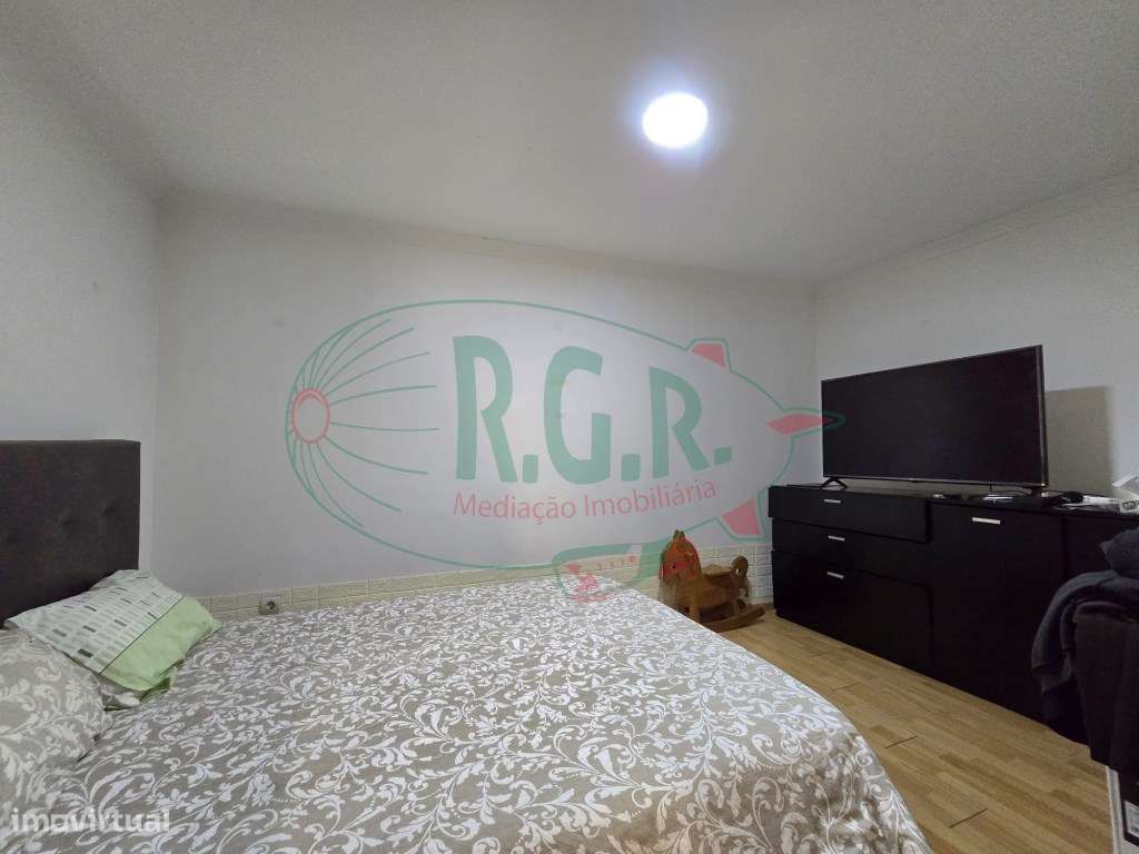 MORADIA T2 VISTAS RIO E PORTO-8