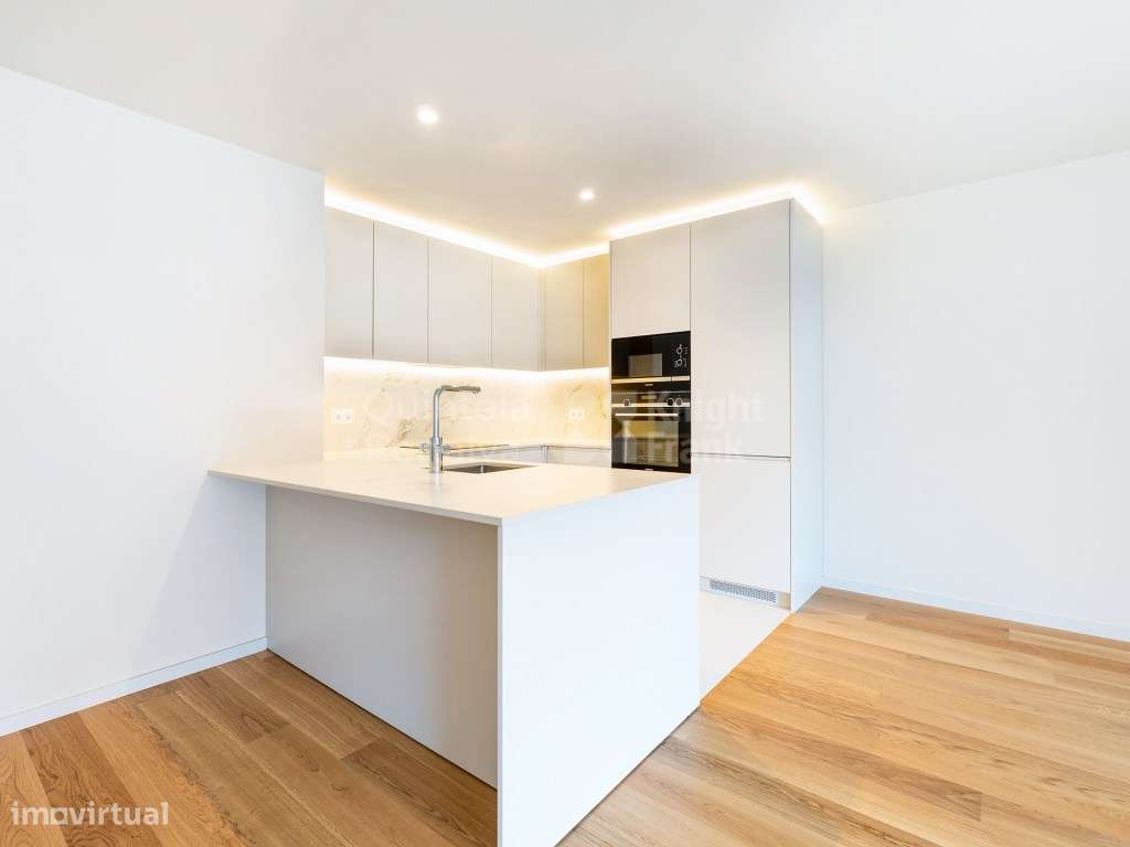 Apartamento T3 com varanda, nos Jardins d'Arrábida-8