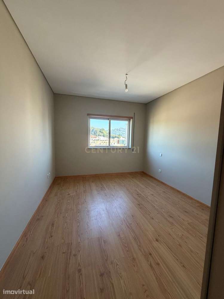 Apartamento Renovado em Braga (São Vítor) com Vista Panorâmica-10