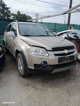 Chevrolet Captiva 3.2i V6 - 7