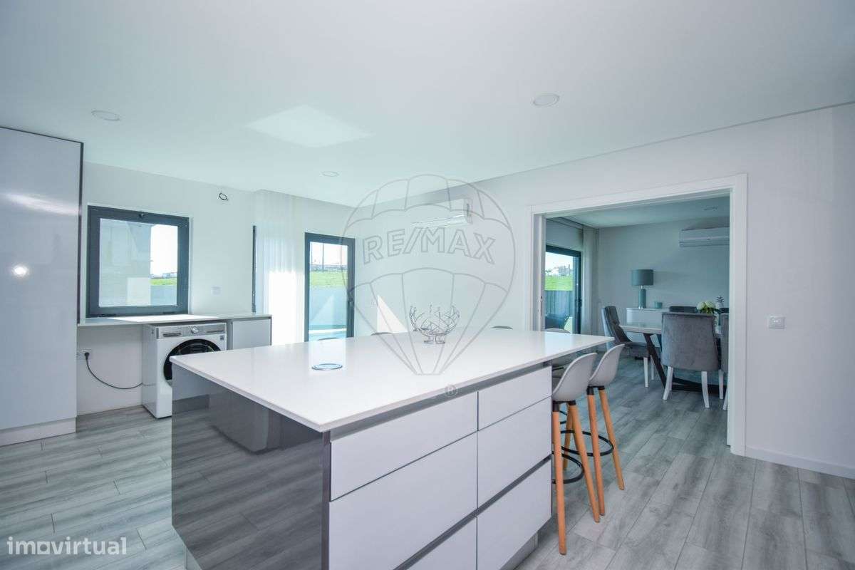 Moradia T5 para venda-13