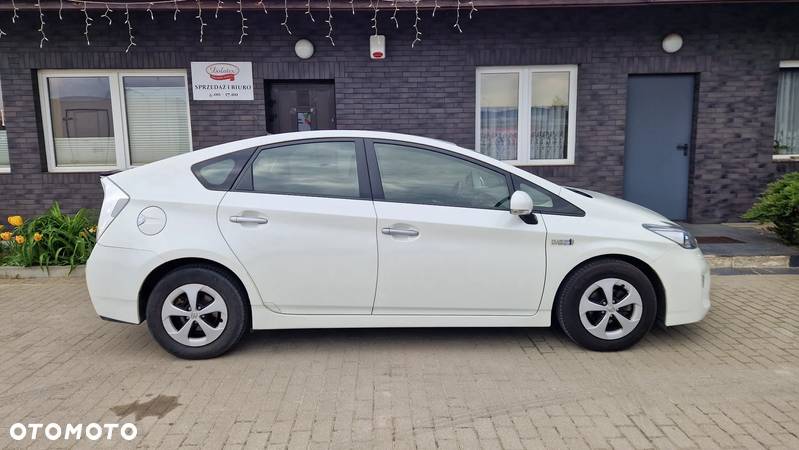 Toyota Prius Plug-in 1.8 HSD Prestige - 7