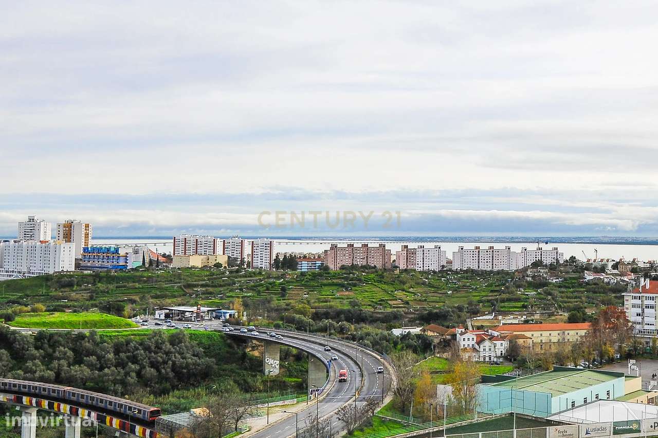 Edifício Areeiro de 2.230m2 p/ Residência Universitário c/ Projeto Apr-15