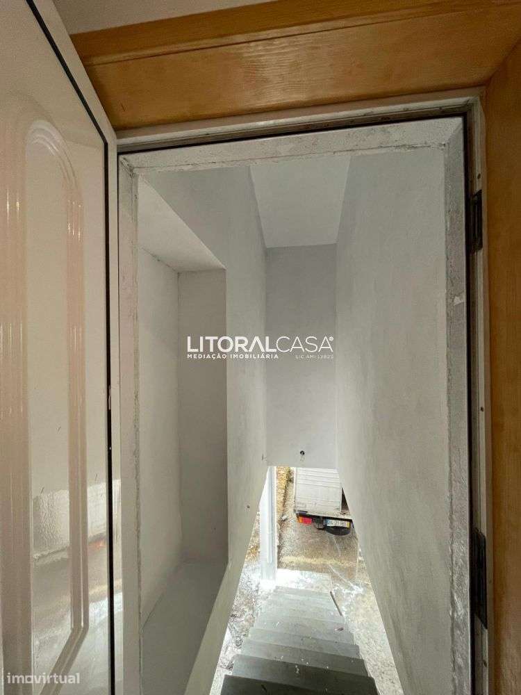 Moradia T3 Remodelada - Silva Escura-26