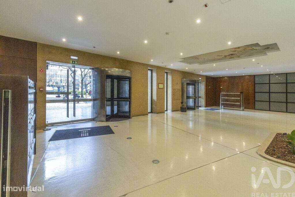 Escritório em Santo António de 155,00 m2 - Grande imagem: 1/29