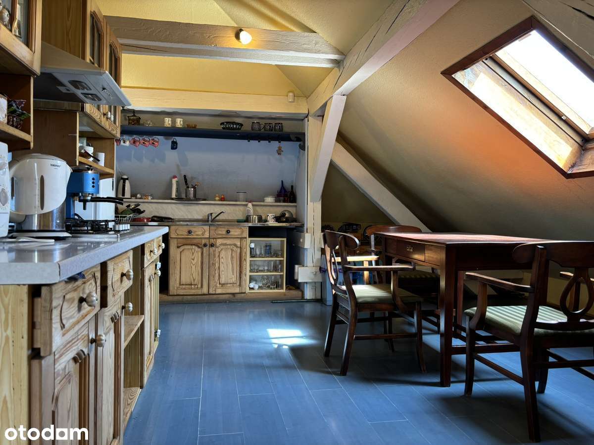 Dom z dochodowa działalnościa w  samym sercu osiedla Słonecznego-9