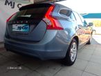 Volvo V60 2.0 D2 Momentum - 8