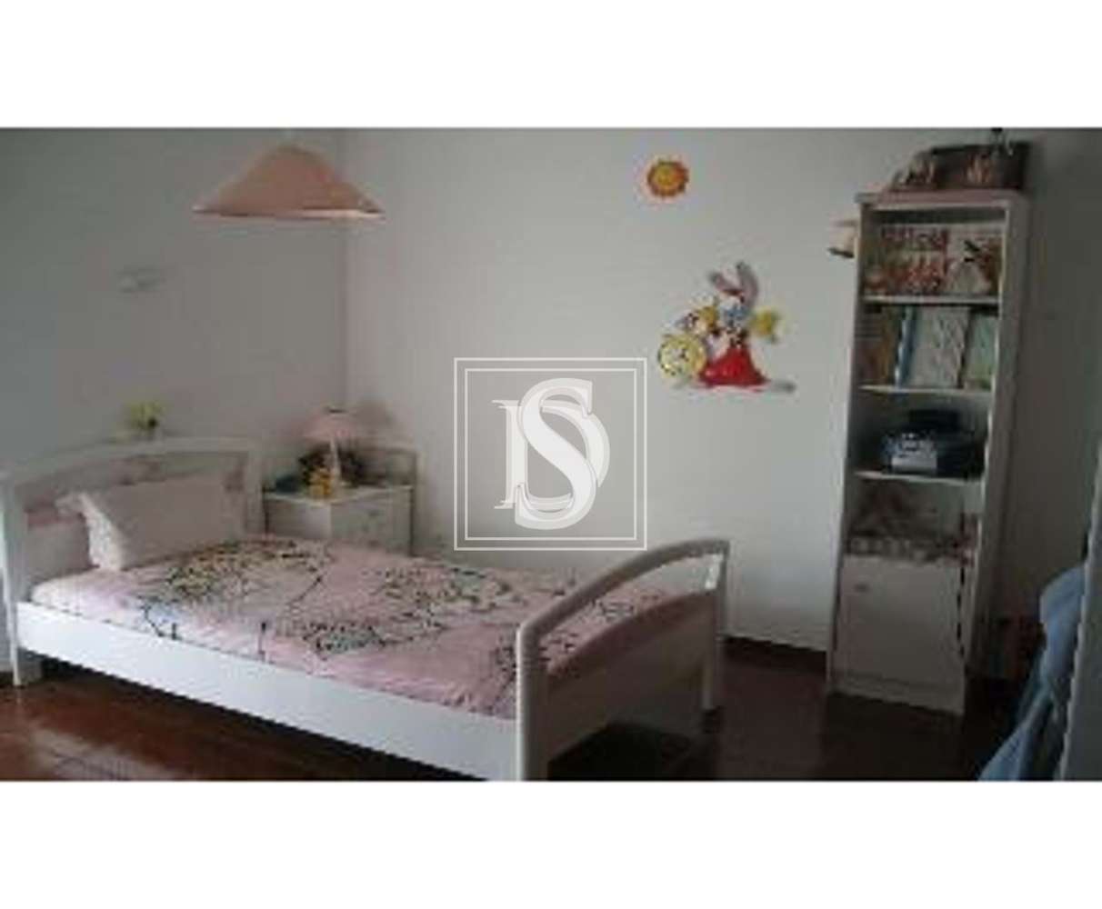 Moradia Geminada T6 em UDF de Estí´mbar e Parchal-6