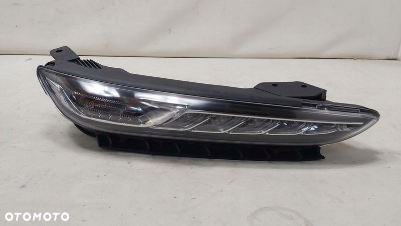 LAMPA PRZÓD PRAWA DRL HYUNDAI KONA 92208-J92 - 1