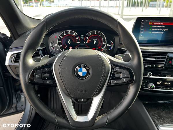 BMW Seria 5 530i xDrive Sport Line - 21