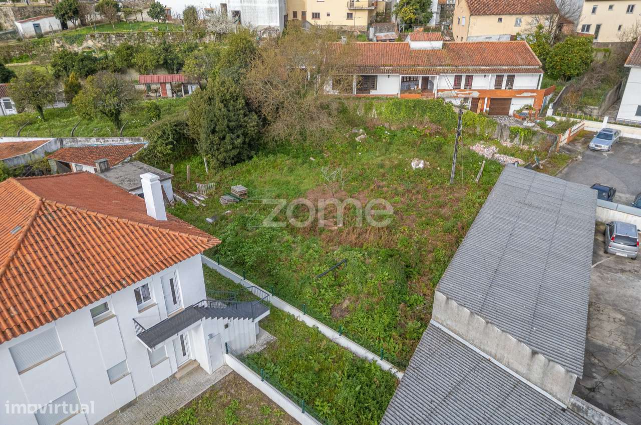 Terreno Urbano com Projeto para 6 Apartamentos-2